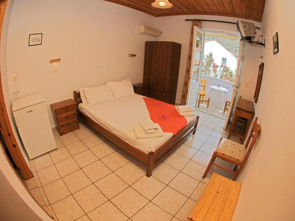 Glaros Guesthouse Hydra  Room photo